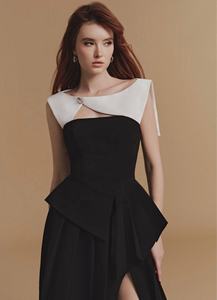 فستان أنيق من OUDINA بالأبيض والأسود غير منتظم وفارغ مكشكش للنساء - Product Image 3