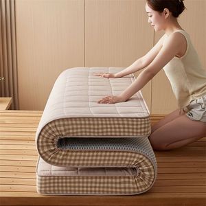 Surmatelas <span class=keywords><strong>Futon</strong></span> pour un Sommeil Optimal – Qualité Naturelle, Valeur Luxe, Matelas en Mousse Roulée, Soulagement de la Pression, Mousse Gel Haute Densité - Product Image 1