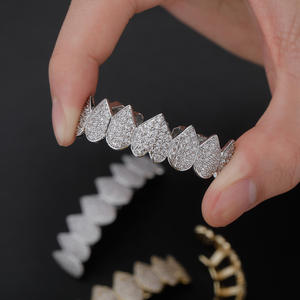 ฟันปลอมประดับเพชรเต็มรูปแบบสำหรับผู้ชายและผู้หญิงสไตล์อเมริกันแบบยุโรปบุคลิกตลกเขี้ยววันฮาโลวีนตะแกรงทอง - Product Image 4