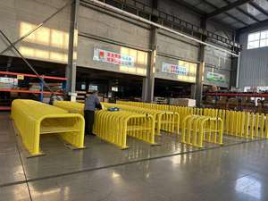 Barriera di Sicurezza con Ringhiera Centrale in Acciaio, Protezione per Macchinari, Barriera di Sicurezza Alta, Dissuasore a U per Parcheggi - Product Image 5