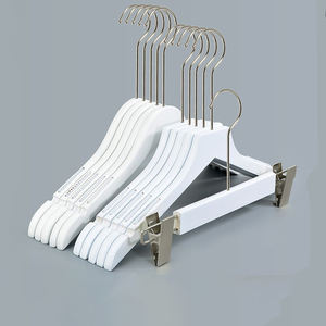 W98 סיטונאי עץ באיכות העליון סיטונאי wanger אישית לוגו הוק ארוך זהב קולבים לבן עבור חנות בגדים - Product Image 1