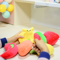 Greenmart Anime Peluche personnalisée en coton PP, petite coussin-peluche fraise, décoration d'intérieur, poupée pour machine à attraper pour filles