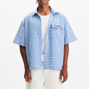 Chemise à carreaux décontractée pour homme, dernière tendance, confortable, 100% polyester, manches courtes, coupe et couture, boutonnée - Product Image 1