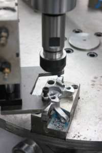 Mesin bor tipe Gear dan Tapping, mesin bor pilar industri untuk suku cadang sepeda dan pengecoran Die aluminium - Product Image 3