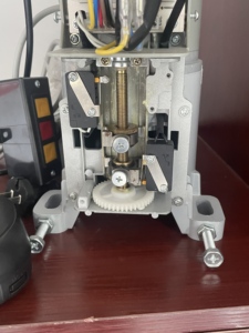 <span class=keywords><strong>Motor</strong></span> para Puerta Enrollable Eléctrica <span class=keywords><strong>de</strong></span> Taiwán 2026, Bajo Ruido, <span class=keywords><strong>Motor</strong></span> para Puerta Enrollable Dongrong AC 1000kg, <span class=keywords><strong>Precio</strong></span> al por Mayor - Product Image 3