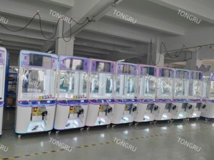 Bán Buôn Trẻ Em Mini Đồ Chơi Cần Cẩu Claw Máy Đồng Tiền Hoạt Động Trò Chơi Với Nhật Bản Con Số Kẹo Pusher Búp Bê Quà Tặng Bán - Product Image 5