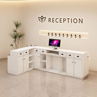Comptoir d'angle personnalisé en acier inoxydable, style minimaliste, pour réception, caisse enregistreuse, ensemble complet pour magasins de vêtements et instituts de beauté