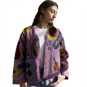 Suzani artisanal unisexe en velours brut brodé floral, à manches longues, écologique, respirant, épais, style hiver, ouvert sur le devant - Product Image 1