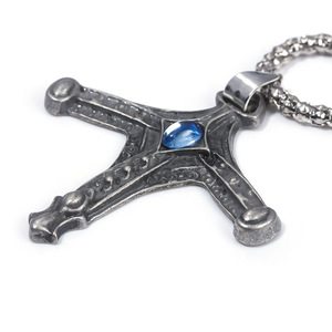Collana a forma di sangue distintivo cacciatore di spada Gehrman croce editto collane pendenti per donne uomini accessori gioielli regali - Product Image 3