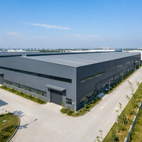 Bâtiment d'atelier préfabriqué en acier au design moderne, entrepôt métallique durable, construction industrielle en structure acier pour stockage en usine