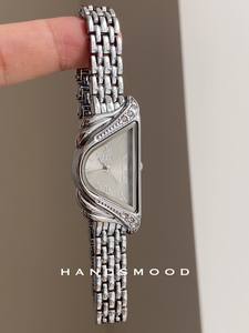 <span class=keywords><strong>Orologio</strong></span> di lusso <span class=keywords><strong>Vintage</strong></span> di lusso con <span class=keywords><strong>Design</strong></span> di nicchia alla moda Versatile di fascia alta per donne <span class=keywords><strong>orologio</strong></span> di personalità di temperamento semplice - Product Image 3