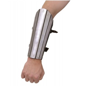 Brazalete Medieval de Acero Premium con Franjas de Acero Reforzadas, Armadura Decorativa Hecha a Mano para el Antebrazo de Caballero - Product Image 1