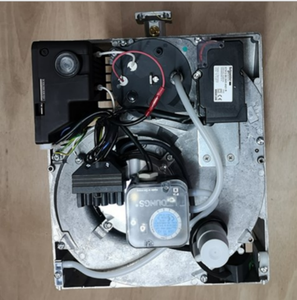 Quemador de Gas de Acero Inoxidable Riello RS5D, Equipo de Calefacción Industrial de Alta Productividad para Centros Comerciales y Escuelas - Product Image 4