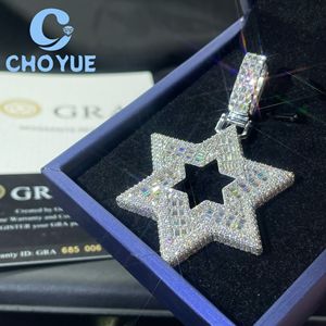 Colgante de Estrellas de Moissanita de Plata 925 de Alta Calidad, Corte Baguette, Estilo Hip Hop, para Hombre y Mujer, Pasa el Test de Diamantes con GRA - Product Image 1