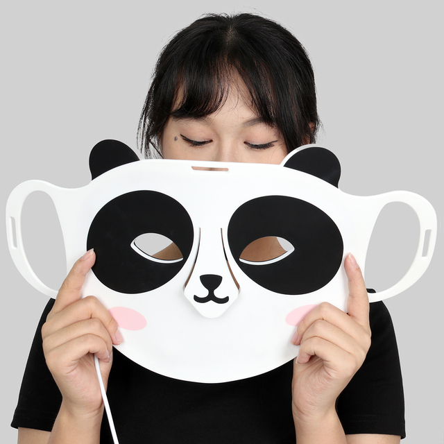 High-quality Silicone Hand Held LED Facial Mask with 4 Colors & 320 LEDs for Home Use Skin Brightening & Heating Therapy