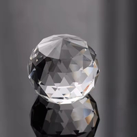 Taille personnalisée prisme en verre cristal boule à facettes goutte suspension diamant taillé boule de verre cristal à facettes