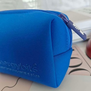 <b>Women</b> Zipper <b>Bag</b> Neoprene Makeup <b>Bag</b> Waterproof 3D Silicone Logo <b>For</b> Travel - Product Image 2