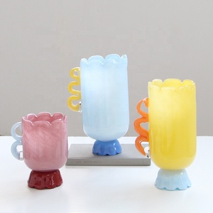 Vaso in <span class=keywords><strong>Vetro</strong></span> <span class=keywords><strong>Colorato</strong></span> Senza Piombo con Bordi Ondulati, Artigianale, Ecologico, Bocca Larga, Durevole, <span class=keywords><strong>Centrotavola</strong></span> Moderno - Product Image 1