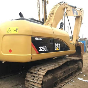 Excavadora de cadenas Caterpillar 325 DL de segunda mano con motor Cummins de 136KW de potencia y 25 toneladas de peso operativo, ideal para construcción. - Product Image 2