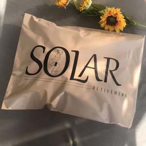 Bolsa de Correo de Polietileno Personalizada de Fábrica, Bolsa de Burbujas con Logotipo, Bolsa de Embalaje Biodegradable Colorida para Ropa - Product Image 2