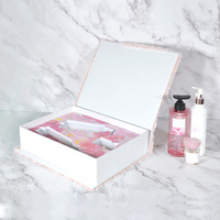 Ensemble d'emballages cosmétiques imperméables haut de gamme blancs avec doublure en éponge, boîtes cadeaux personnalisées avec logo pour cosmétiques et parfums