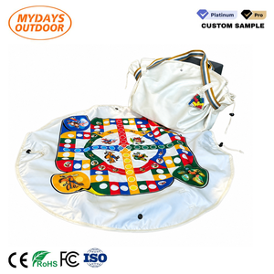 Tapis pliable imperméable et antidérapant Mydays pour camping en plein air, tapis de jeu d'échecs volant, couverture de pique-nique double usage avec rangement - Product Image 1
