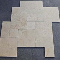 Pavés en pierre calcaire beige d'Asie, carreaux de sol en pierre calcaire beige, carreaux de pierre calcaire pour sols intérieurs et extérieurs