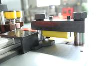 Machine de traitement de barres omnibus CNC 3-en-1 415V