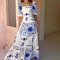 Robe longue femme à imprimé floral, taille haute, col carré, manches évasées, ourlet à volants étagés, style bohème pour les vacances d'été à la plage