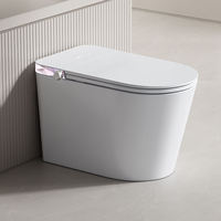 Toilette intelligente en céramique allongée à poser au sol avec télécommande incluse, bidet automatique, siège chauffant, double chasse d'eau, design moderne