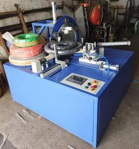 Máquina Envolvedora de Bobinas Horizontal Eléctrica Semiautomática para Empaquetado de Láminas y Cajas - Product Image 2