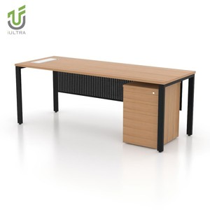 Iअल्ट्रा समकालीन एल-आकार कार्यकारी डेस्क आधुनिक निदेशक कार्यालय तालिका टिकाऊ ग्लास टॉप और धातु फ्रेम आधार के साथ - Product Image 2