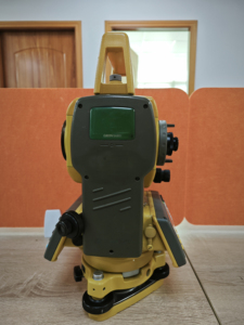Station totale d'occasion de marque japonaise GTS-102N, sans réflecteur, portée 900m, précision 2'', pour levés topographiques - Product Image 4