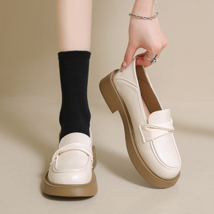 2026 Women's Low Top <b>Comfortable</b> Casual Leather Shoes Anti-slip Patent Leather Slip-on Walking Shoes - Product Image 2