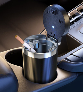 Cendrier de voiture avec porte-gobelet, bande lumineuse LED, doublure ignifuge, amovible, résistant aux hautes températures, grande capacité - Product Image 1
