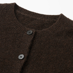 <span class=keywords><strong>Cardigan</strong></span> en mélange de laine d'alpaga pour femme, col rond, tricoté, boutonné, doux, chaud, manches longues, coupe courte, <span class=keywords><strong>marron</strong></span> <span class=keywords><strong>foncé</strong></span> - Product Image 3