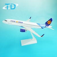 Avion en plastique à échelle 1/100, modèle d'avion en plastique, cadeau de coopération commerciale