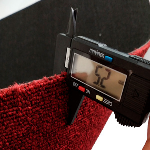 Tappeti moquette <span class=keywords><strong>piastrelle</strong></span> per pavimenti <span class=keywords><strong>20x20</strong></span> pollici grigio chiaro moquette commerciale <span class=keywords><strong>piastrelle</strong></span> per moquette 50x50cm - Product Image 2