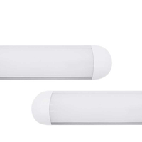 Le lumen élevé 100LM/W PF0.5/0.9 a mené le tube plat 2FT 4FT a mené l'éclairage linéaire 10W 20W 30W 40W la lumière de tube a mené la lumière de Batten pour l'intérieur