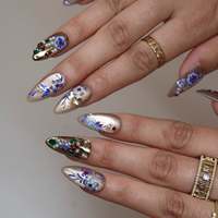 Faux ongles en acrylique chinois à presser, forme amande, base dorée, motif floral peonie bleue peinte à la main, perles et strass, style robe classique