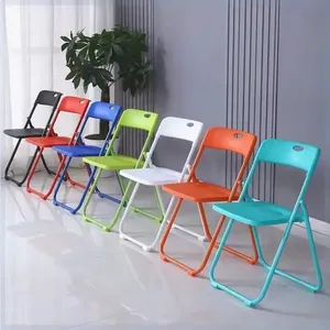 Chaise pliable en plastique et métal pour intérieur, empilable - Product Image 4