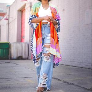 Jean tendance pour femme avec déchirures effet brûlé et motif floral - Product Image 6