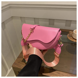 กระเป๋าสะพายไหล่ใบเล็กสำหรับผู้หญิงแฟชั่นวินเทจใหม่ลายการ์ตูนวัสดุ PU - Product Image 6