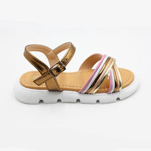Vente en gros de jolies sandales de plage en gelée pour enfants sandales d'été colorées faites à la main pour enfants <span class=keywords><strong>chaussures</strong></span> de bébé antidérapantes pour filles - Product Image 3