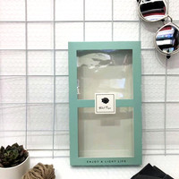 Boîte pliante en carton avec fenêtre en PVC, impression de logo personnalisée, gaufrage, lamination mate, pour emballage de foulards, chaussettes, sous-vêtements