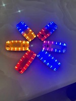 Guidage du trafic patrouille veilleuse alimenté par batterie haute intensité prismatique Led rouge bleu clignotant torche lumière épaule lampe