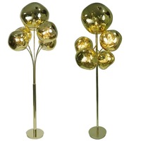 Lampadaire en forme de lave postmoderne, ambiance haut de gamme, idéal pour salon, villa et salle de diffusion en direct, à placer près du canapé.