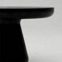 Table d'appoint ronde en marbre noir mat avec base conique intégrée en pierre massif, mobilier d'appoint minimaliste pour intérieur, maison de rêve