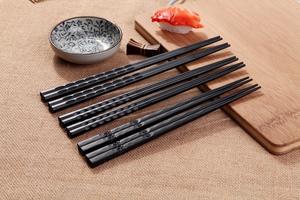 Elegantes palillos negros <span class=keywords><strong>de</strong></span> fibra <span class=keywords><strong>de</strong></span> vidrio con caja <span class=keywords><strong>de</strong></span> lujo palillos <span class=keywords><strong>chinos</strong></span> para <span class=keywords><strong>comer</strong></span> para acampar Material plástico - Product Image 5