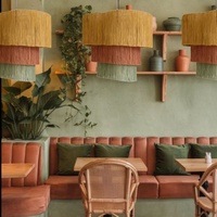 Abat-jour en macramé tissé à la main en coton irrégulier avec franges, qualité commerciale, pour espaces de vente haut de gamme et décoration de clubs